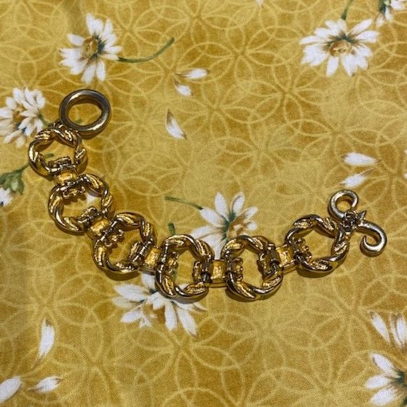 VTG GIVENCHY Gold Tone Link Bracelet - Picture 6 of 8